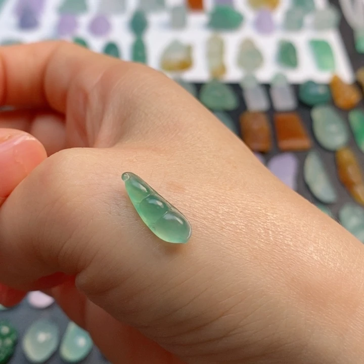 定制翡翠未镶嵌豆子