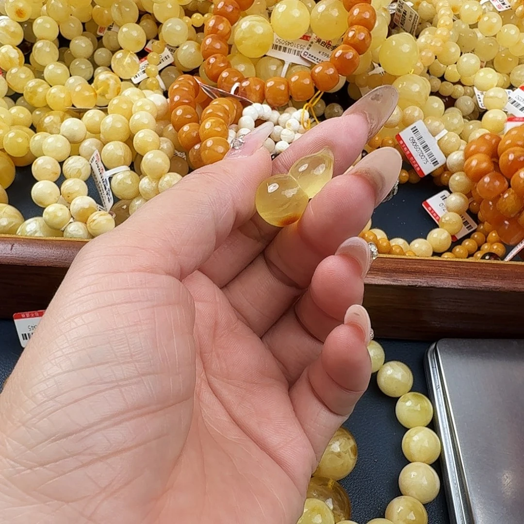 琥珀未镶嵌珠宝奇石