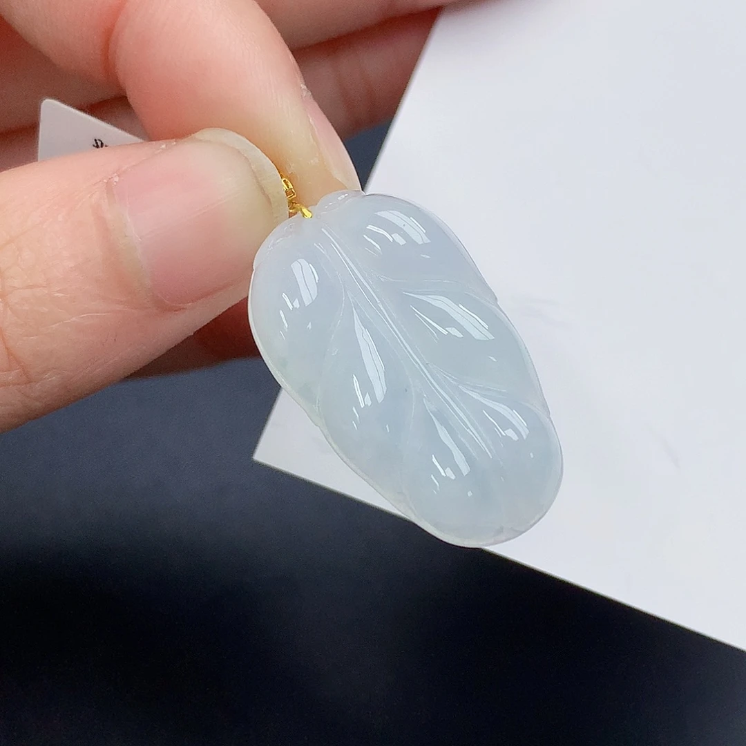 颈饰18K金镶嵌翡翠