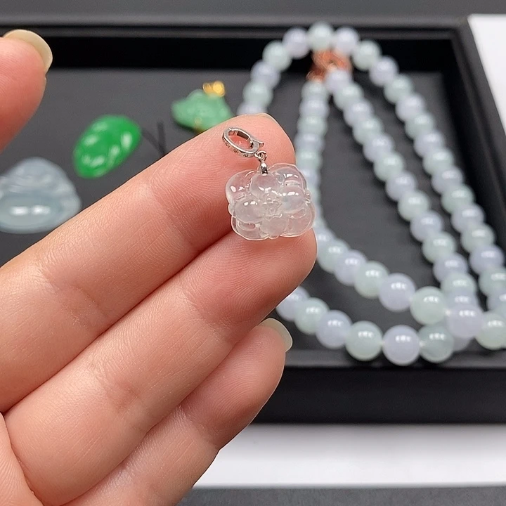 颈饰未镶嵌翡翠花朵