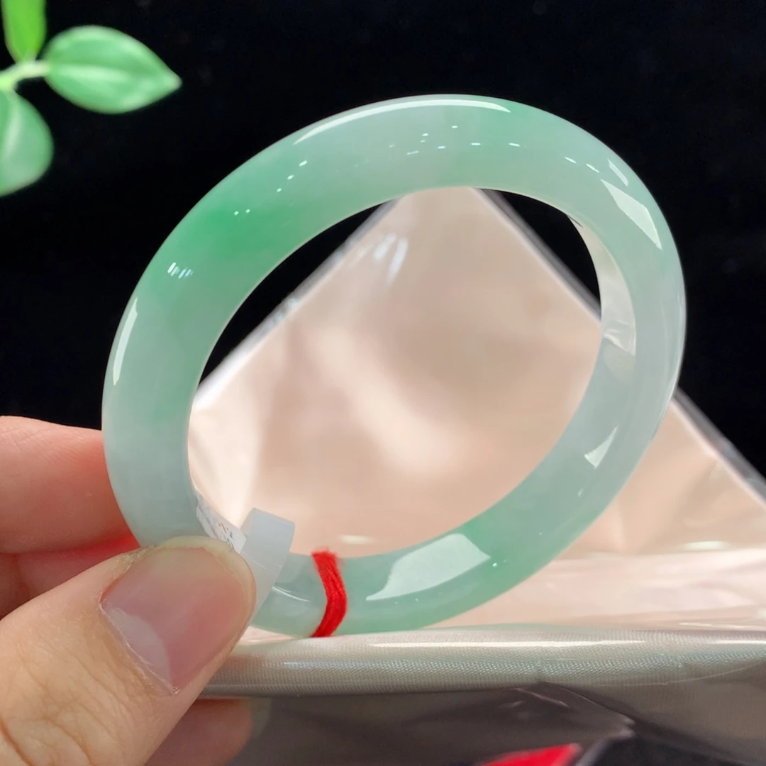 翡翠未镶嵌手镯0330