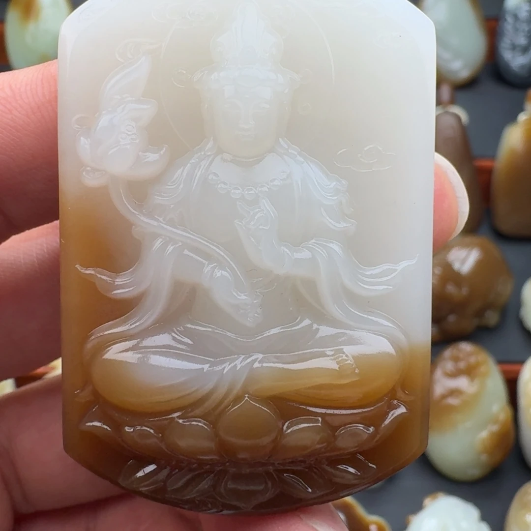 千***C和田玉（糖玉）未镶嵌颈饰