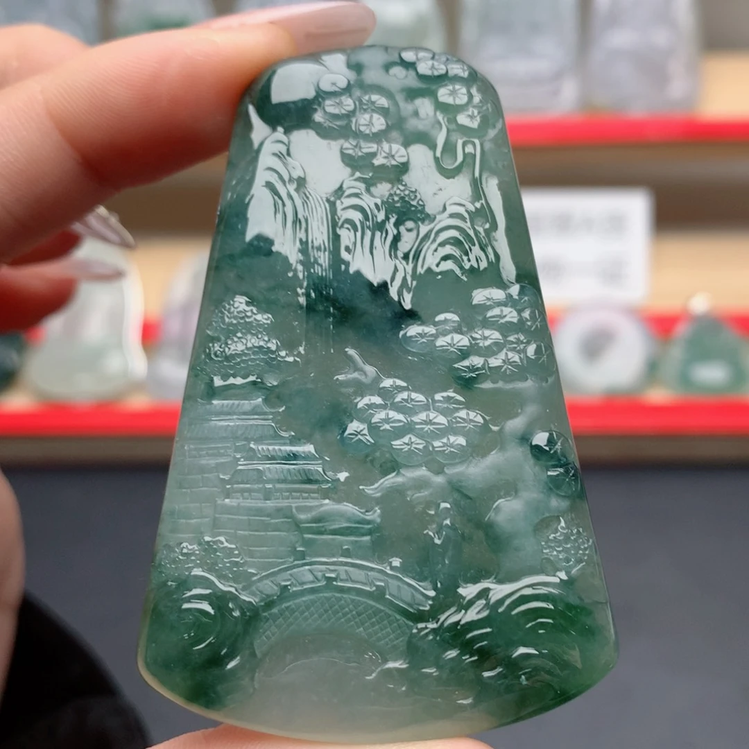 翡翠未镶嵌颈饰高山流水