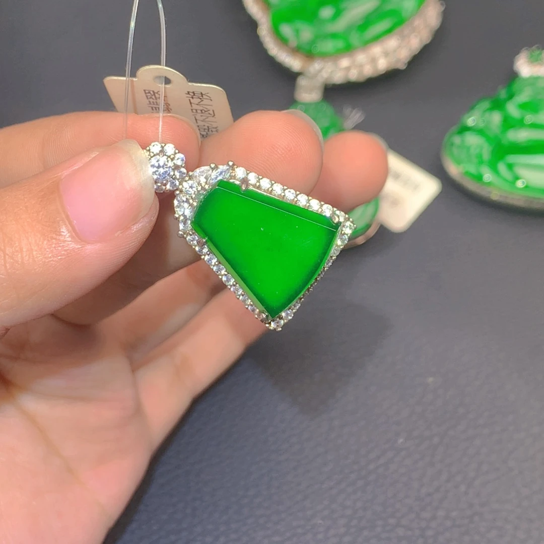 翡翠银S925镶嵌颈饰