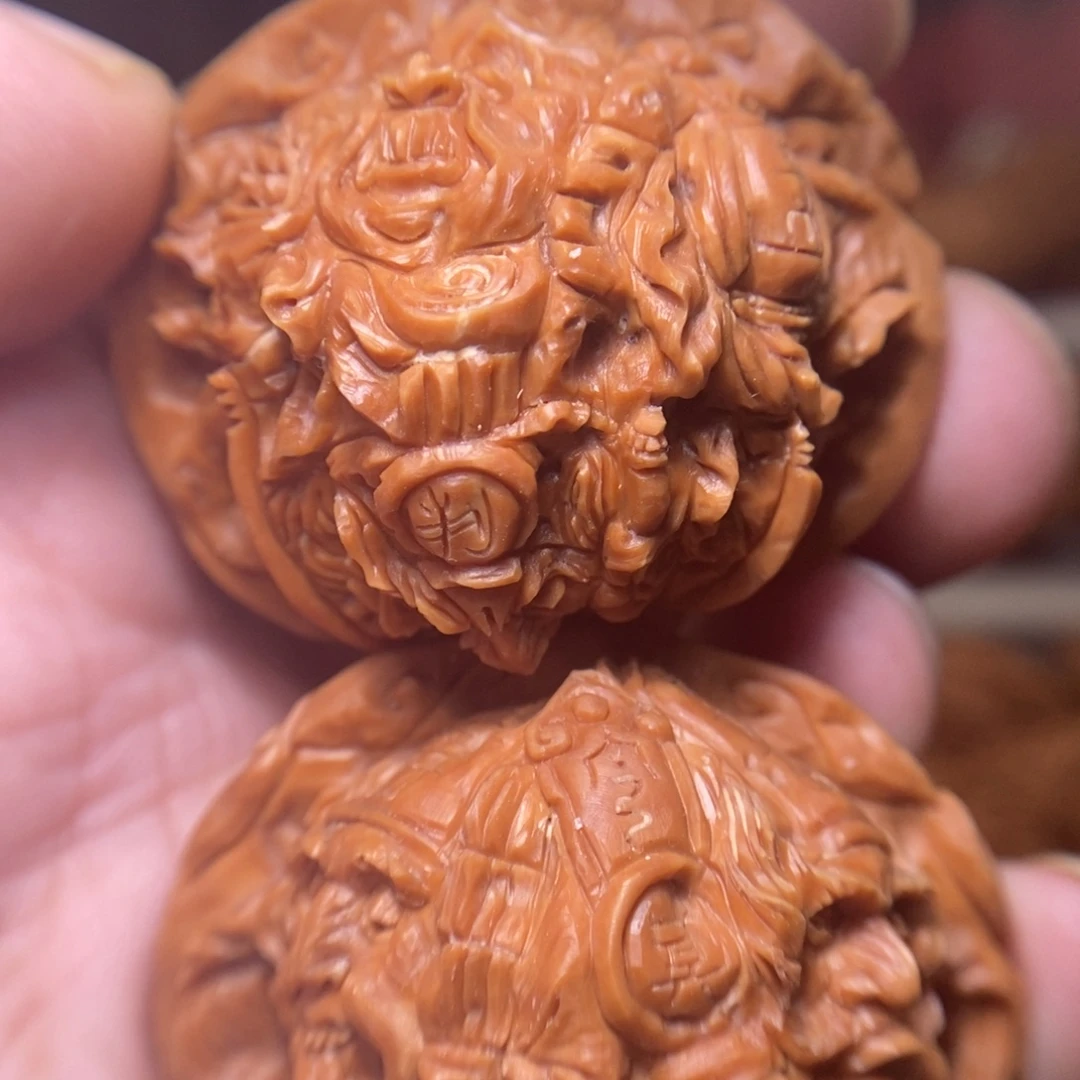 文玩核桃把件纯手工雕刻地府八圣