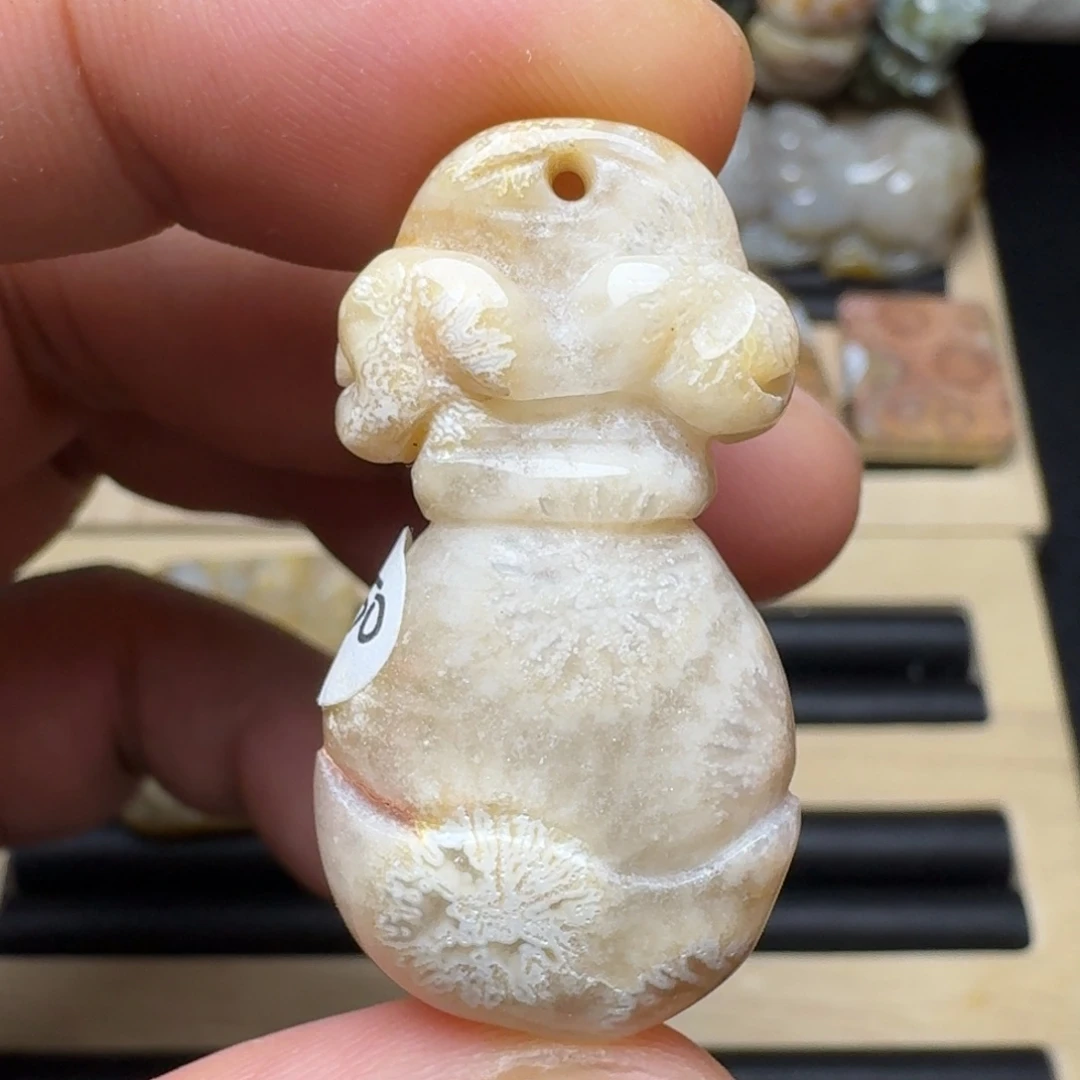 硅化玉未镶嵌纯天然色有机玉石保真色瑕疵特价不退换