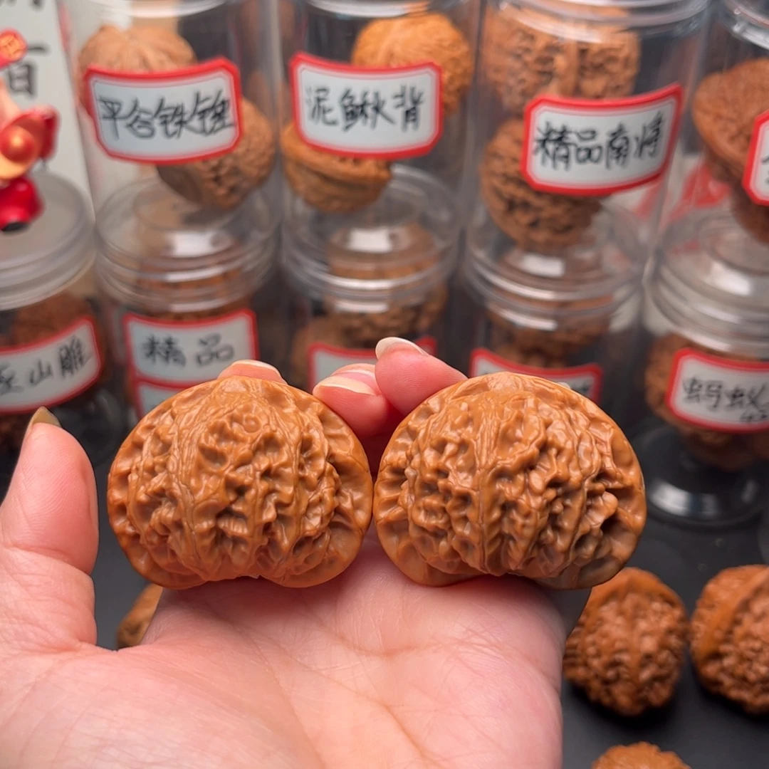 文玩核桃把件45老树宫灯