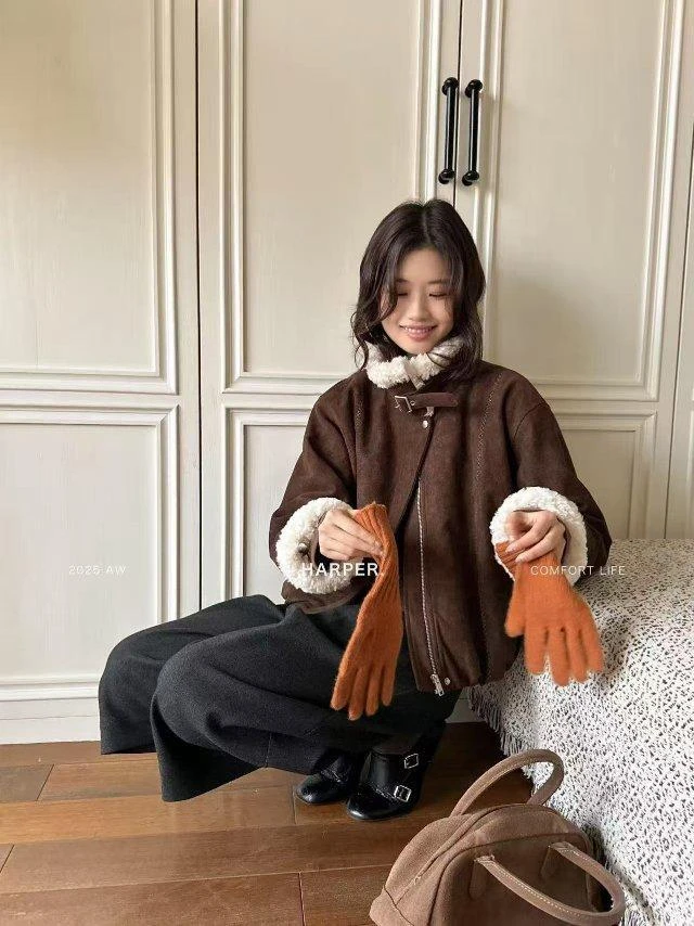 意法糖果家～秋冬设计感波浪压线加厚皮毛一体外套7315衣长56公分