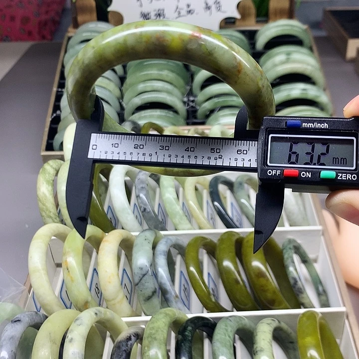 未镶嵌蛇纹石玉手镯20