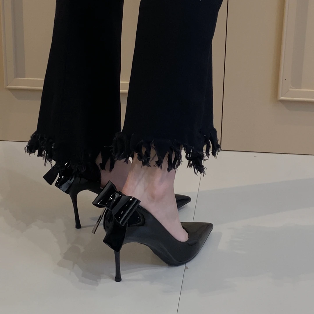 韩版超高跟细跟蝴蝶结高跟鞋侧空性感时髦高跟鞋微喇裤尖头高跟鞋