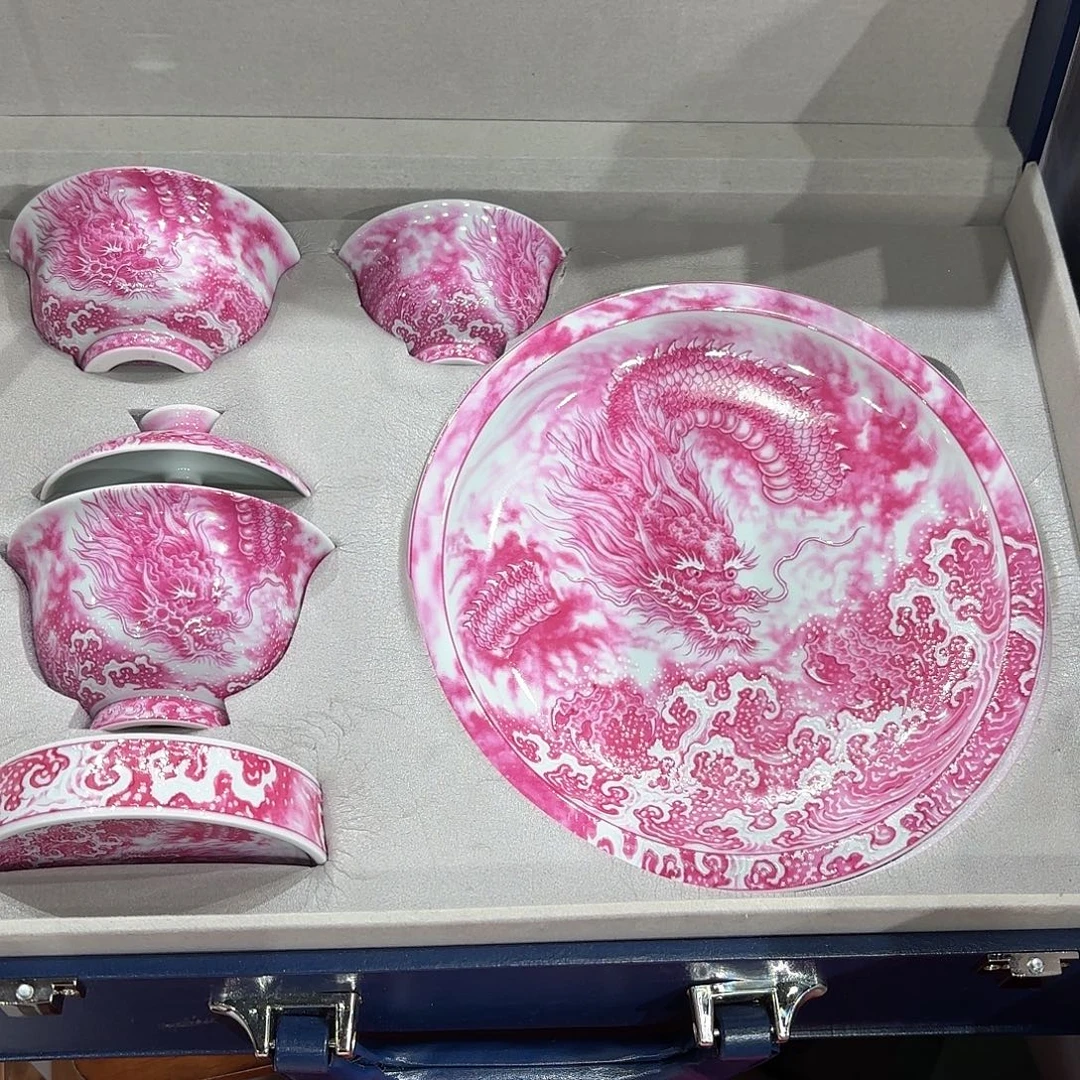 瓷片景德镇瓷器精品陈列