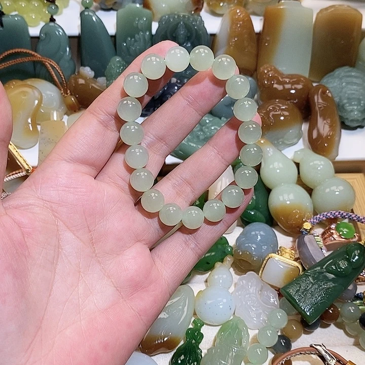 未镶嵌和田玉挂件