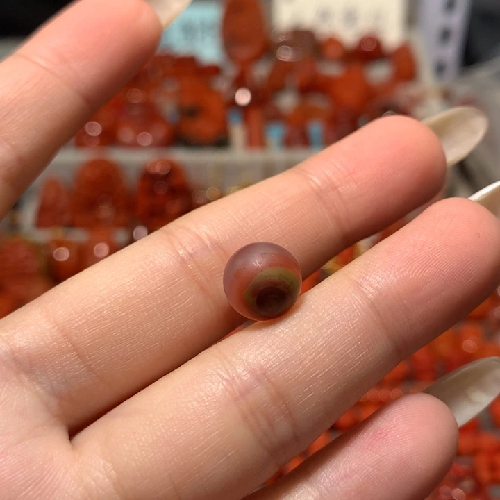 【闪购商品】未镶嵌包浆玻璃珠南红玛瑙散*