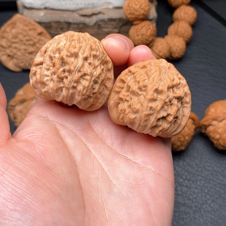 桃核把件L*全品38三角白