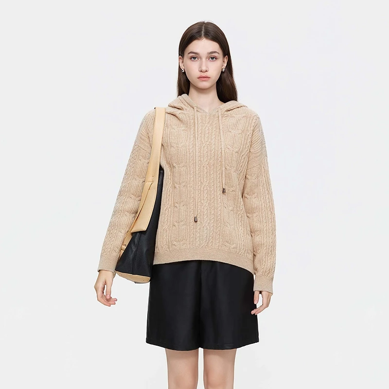 圣迪奥长袖短款时尚休闲连帽宽松针织衫S25363507