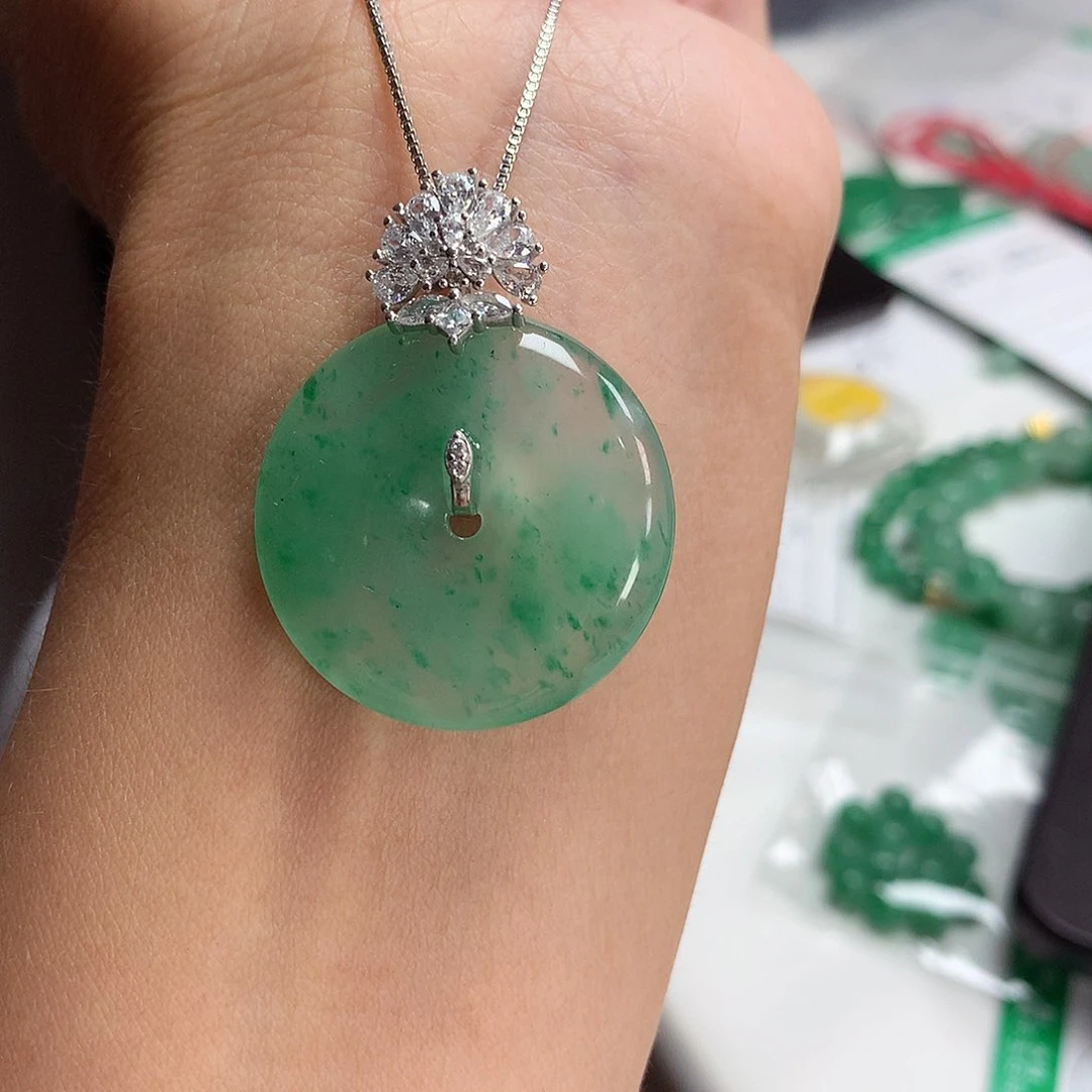 银S925镶嵌吊坠石英质玉（非洲翠）