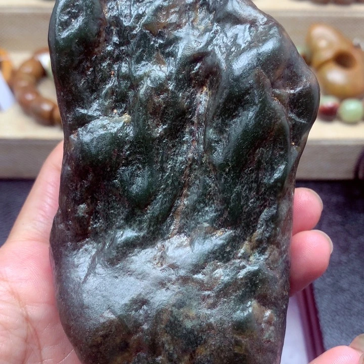 和田玉未镶嵌珠宝奇石