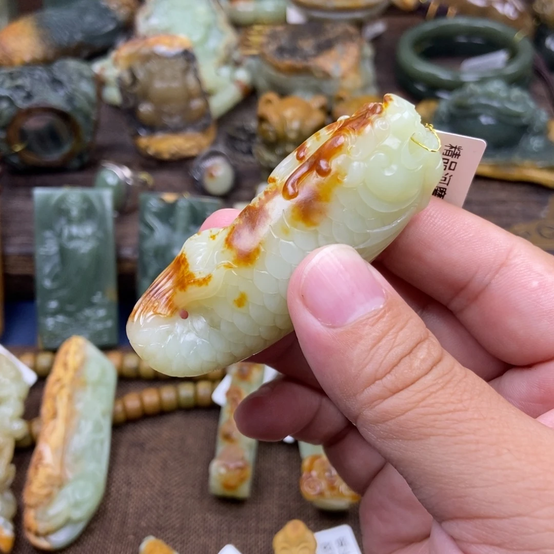 风***泪未镶嵌岫岩河磨玉（透闪石质玉）珠宝奇石