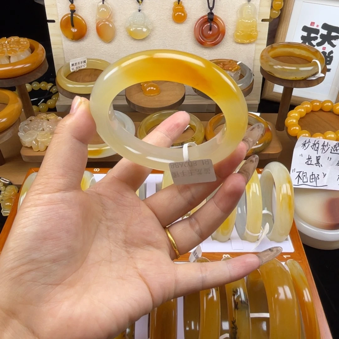 石英质玉（黄龙玉）未镶嵌手镯山筋手镯