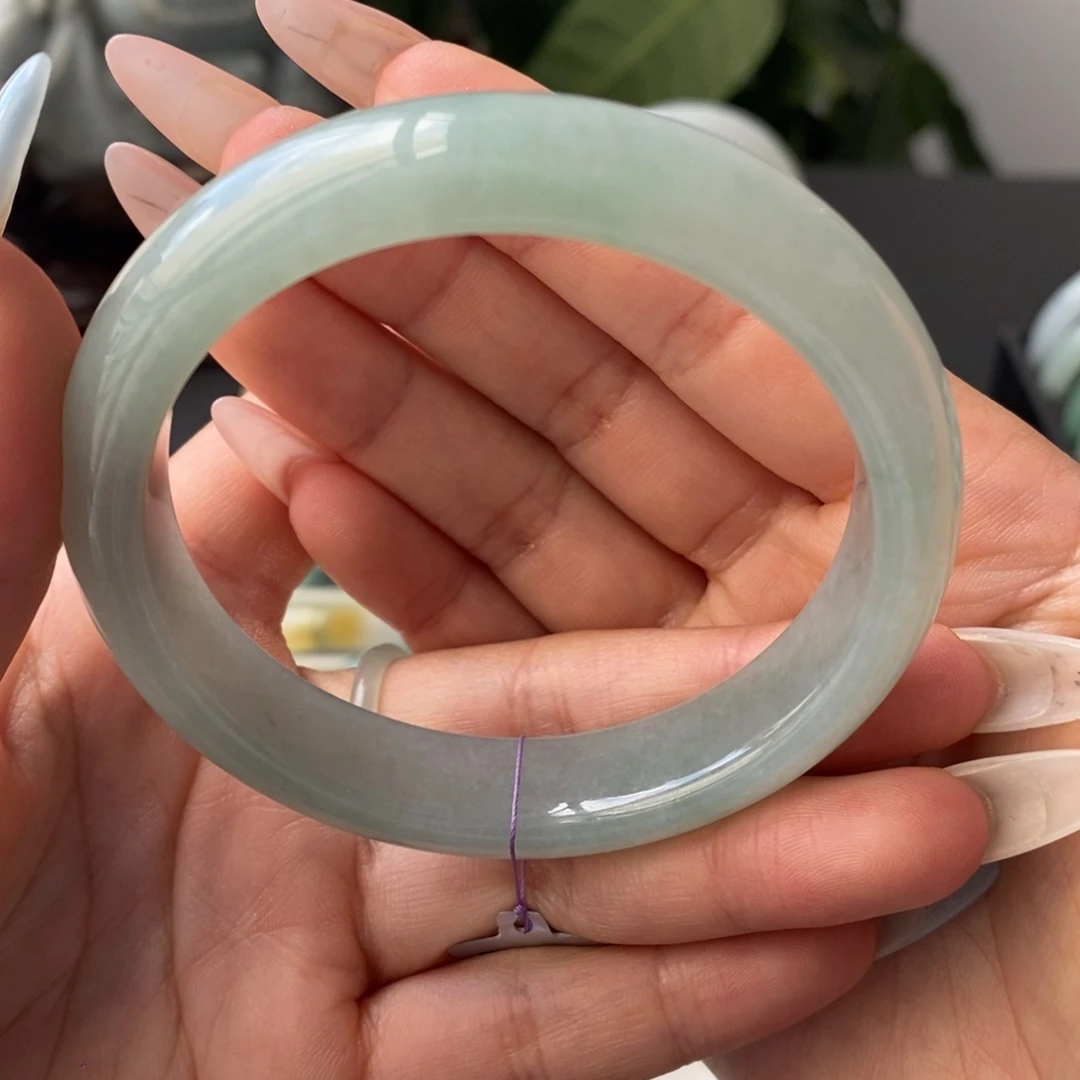 翡翠手镯未镶嵌天然