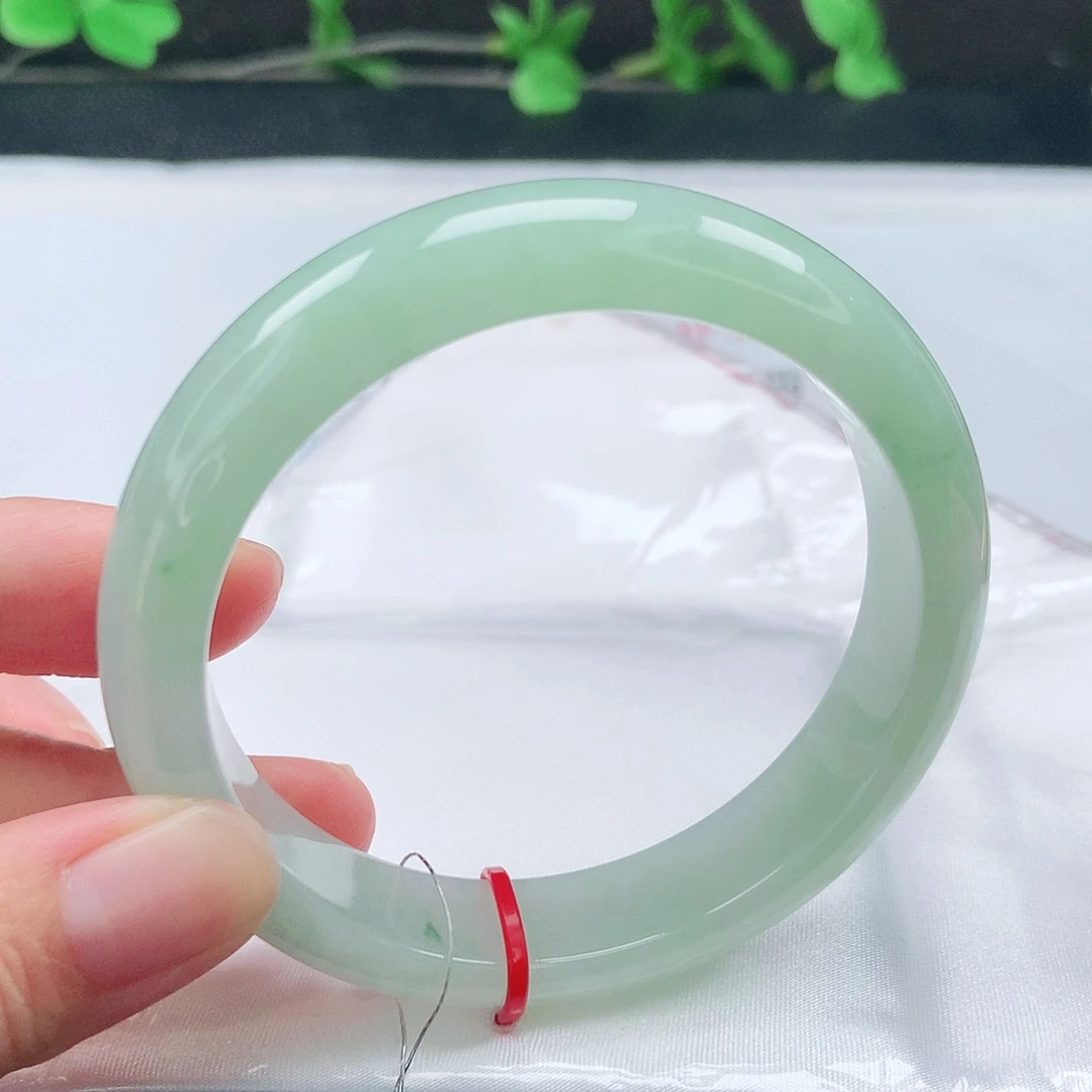 翡翠未镶嵌手镯58圈