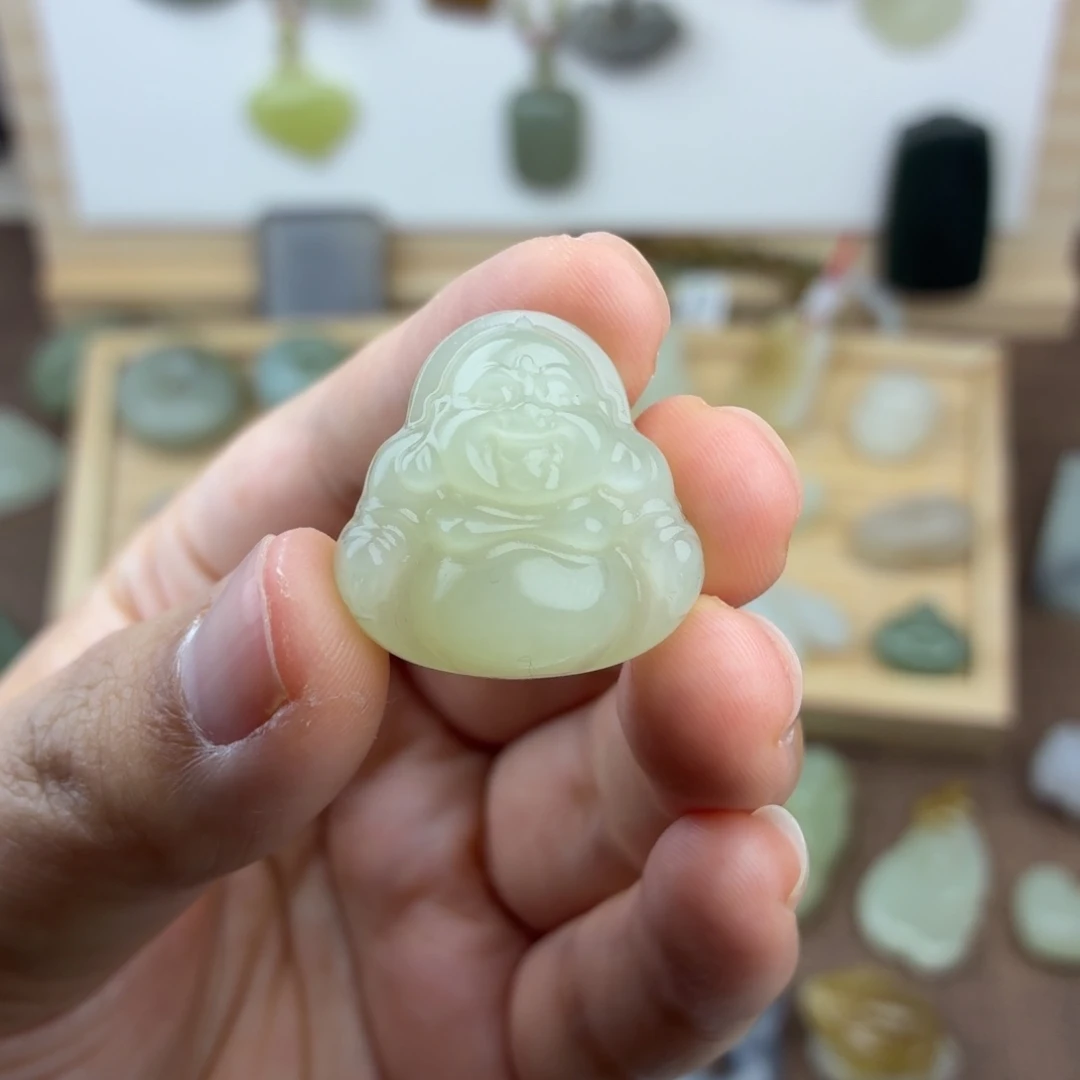 和田玉未镶嵌颈饰微瑕不退不换