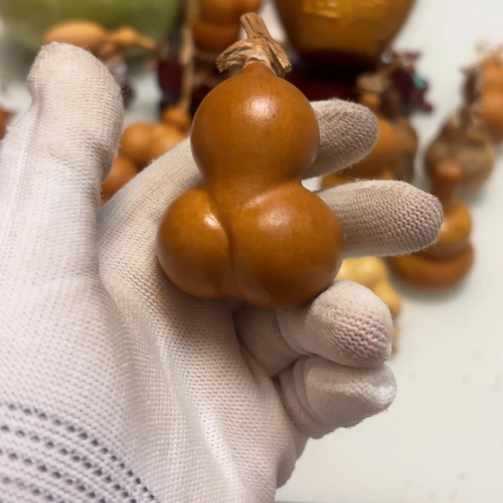 张***贤天然手捻老皮葫芦