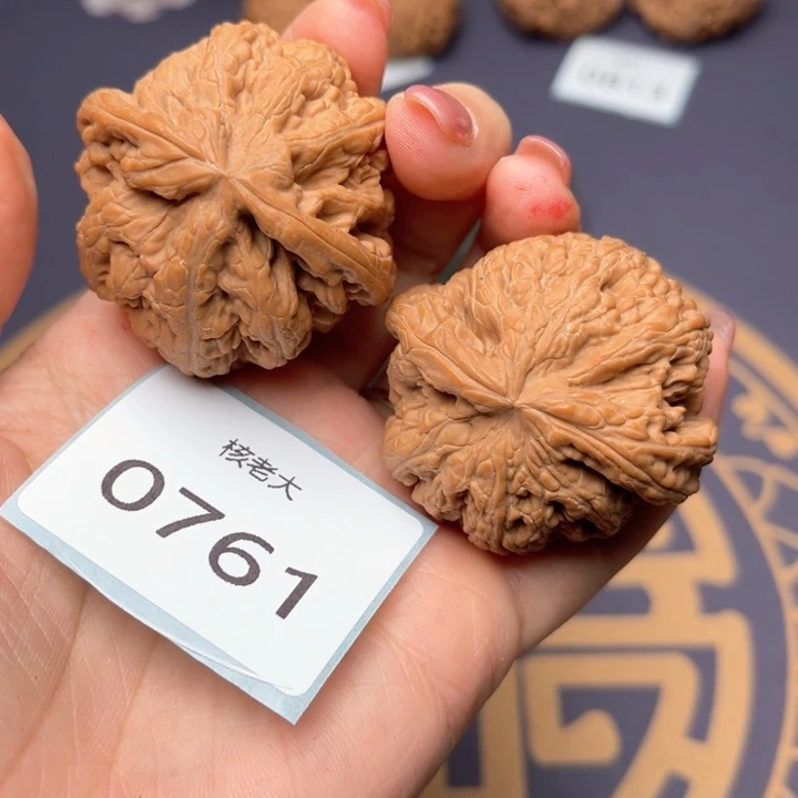 文玩核桃把件44大粗筋 0761