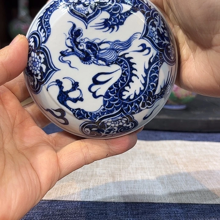 摆件瓷青花龙纹盖置