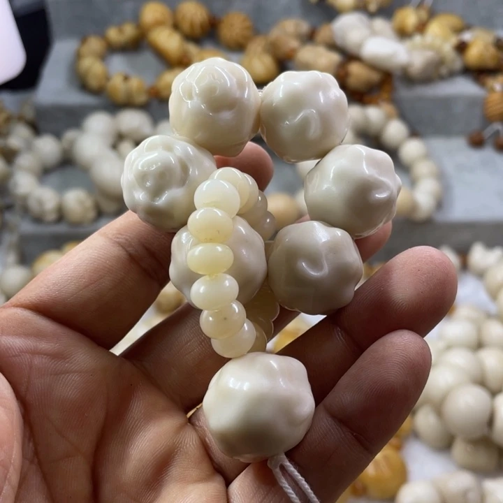 吊坠菩提根/象牙果全品象牙果羊头手捻卡21