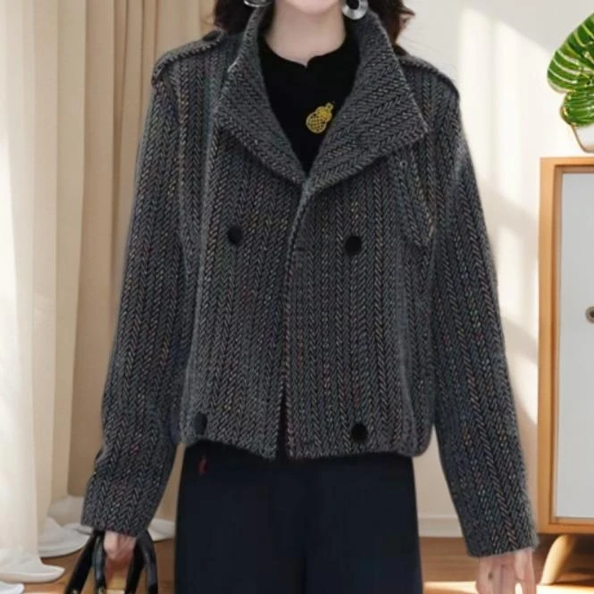 2025秋季新款气质条纹时尚立领短款外套大码胖MM显瘦百搭休闲上衣