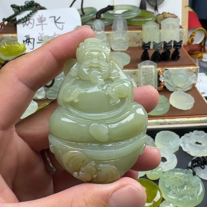 用***7蛇纹石玉未镶嵌颈饰