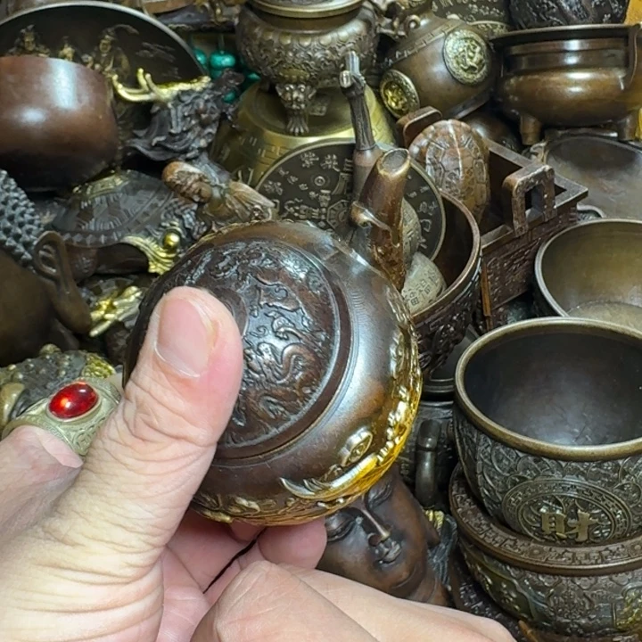 铜器摆件收收藏藏