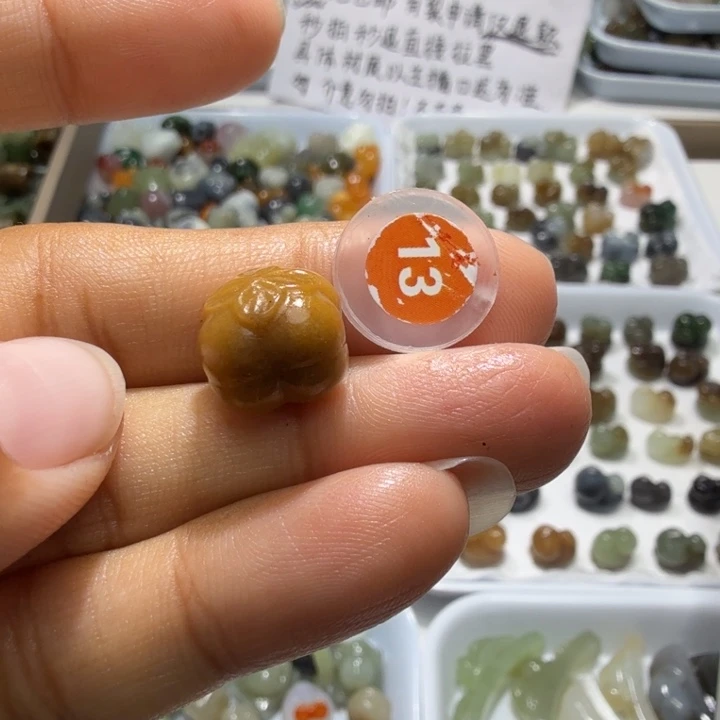 和田玉未镶嵌珠宝奇石