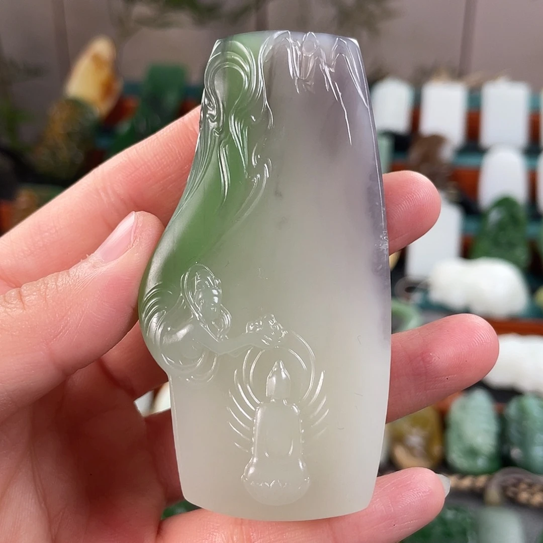 和田玉未镶嵌把件