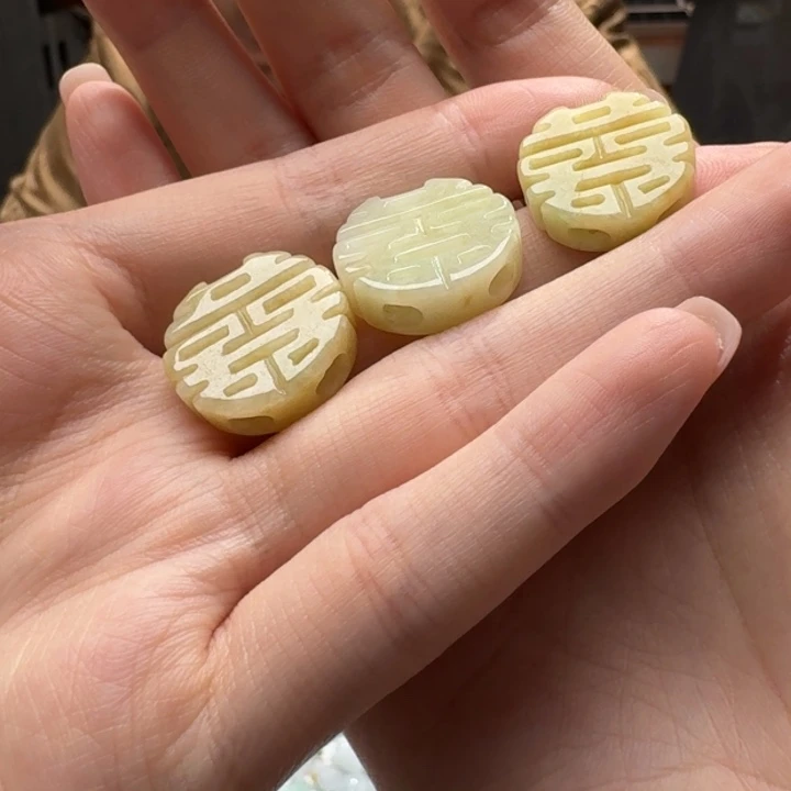 未镶嵌挂件翡翠福利1个，不包邮，拍一单邮费发货