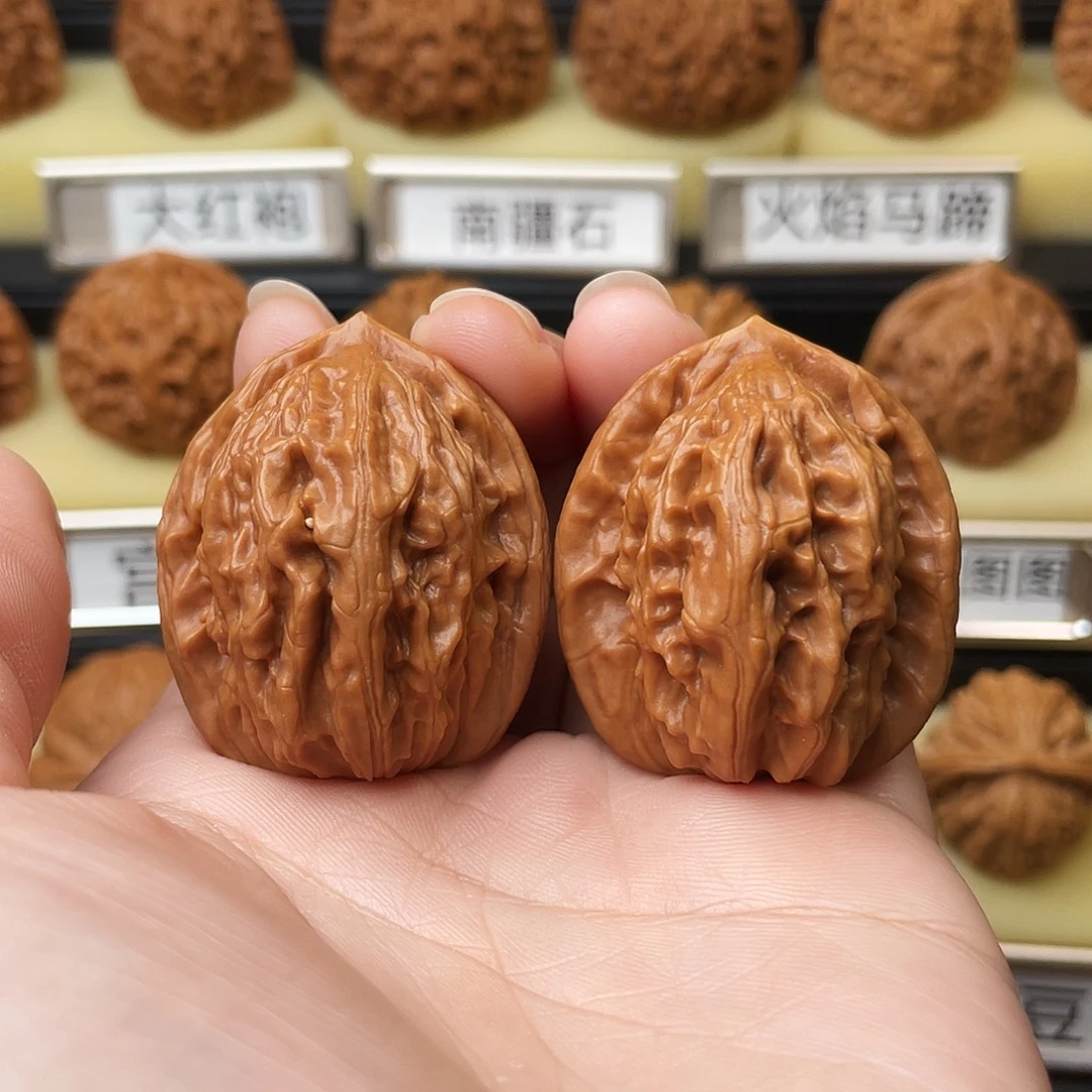 文玩核桃吊坠大红袍34尺974