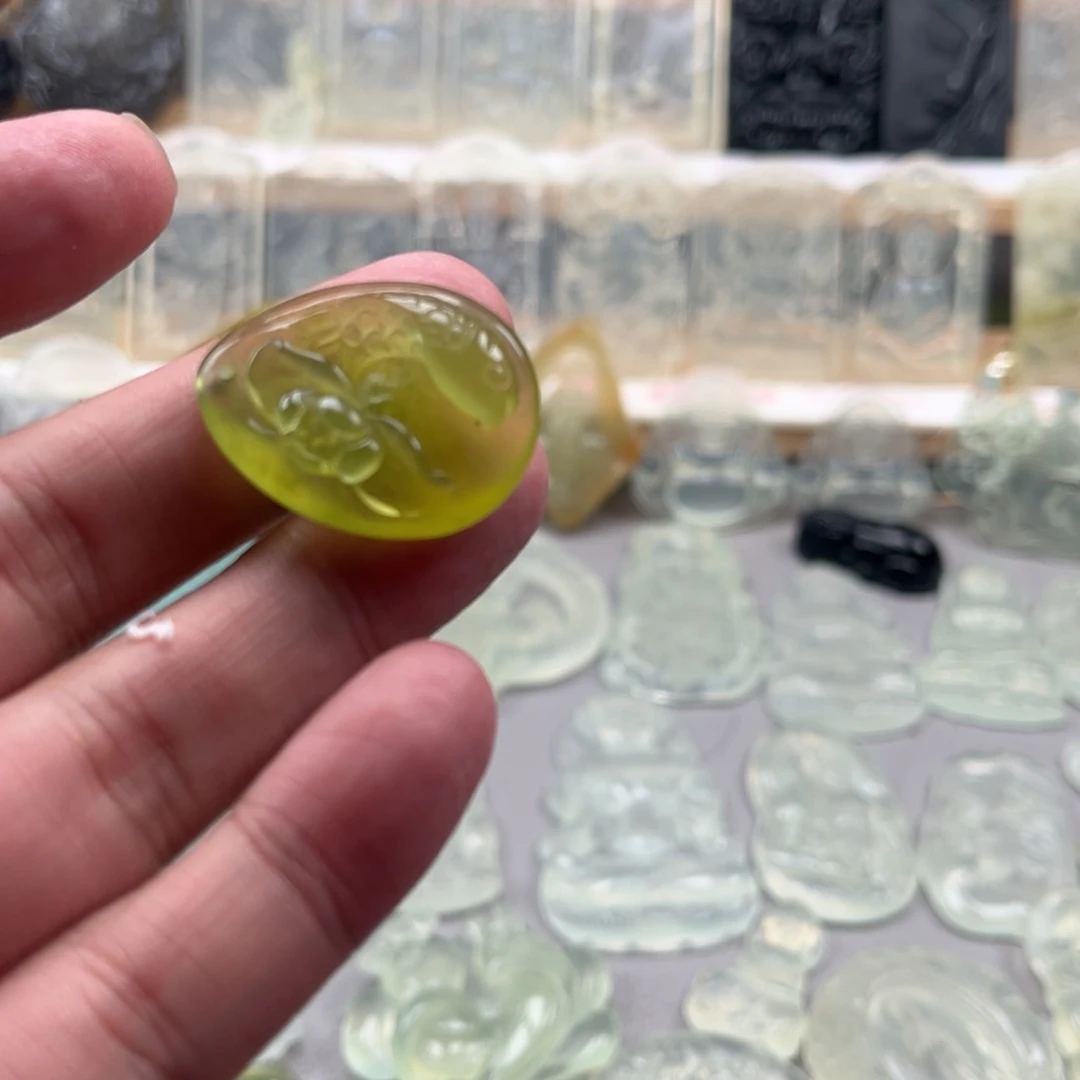 未镶嵌蛇纹石玉颈饰