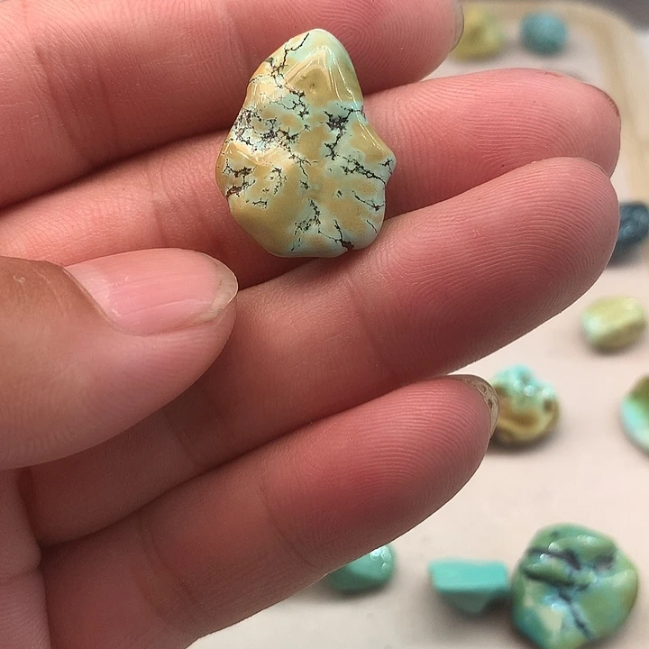绿松石未镶嵌珠宝半成品