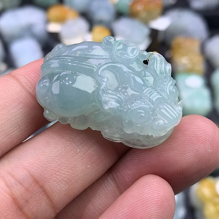 翡翠未镶嵌颈饰天然缅甸翡翠貔貅吊坠