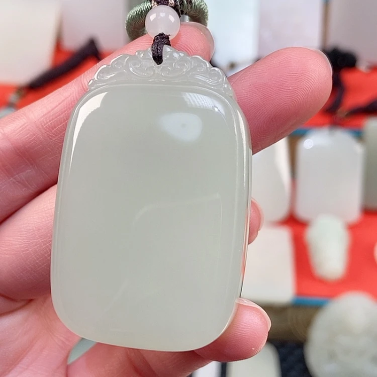 【闪购商品】颈饰未镶嵌和田玉