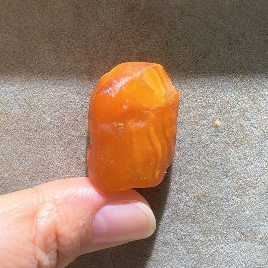 未镶嵌定制琥珀定制