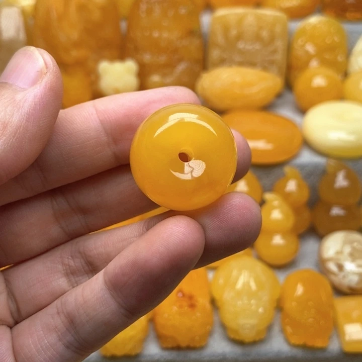 未镶嵌颈饰琥珀琥珀蜜蜡吊坠