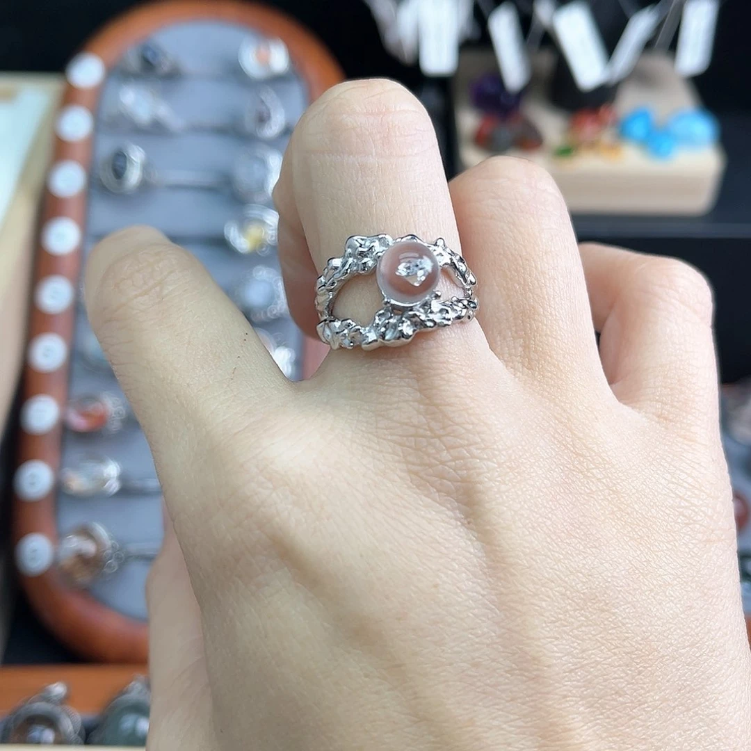 水晶戒指银S925镶嵌旧****。定制款不退换