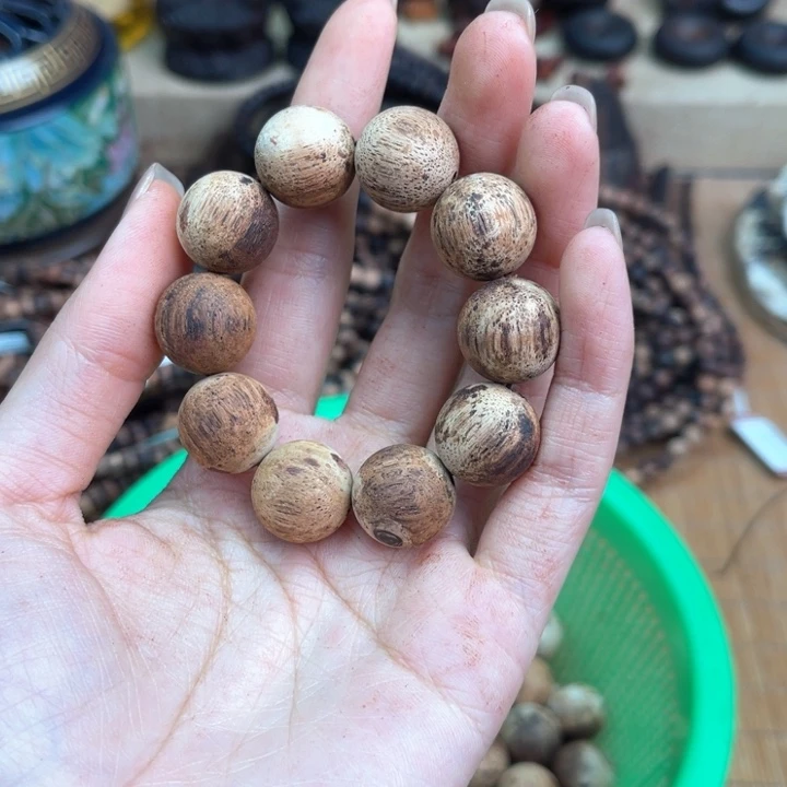 降真香其他1.5花珠（不满油介意慎拍）