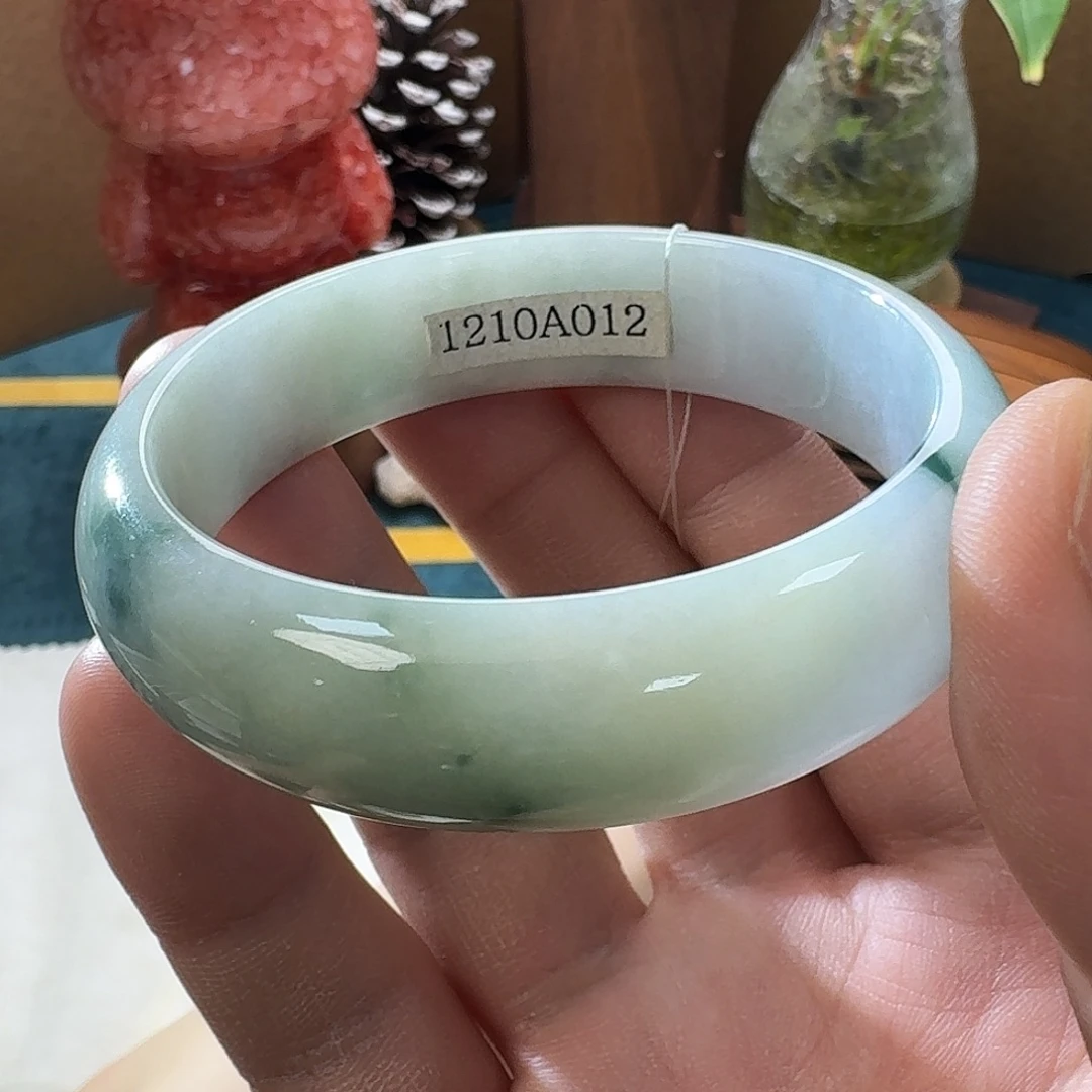 翡翠未镶嵌手镯翡翠手镯