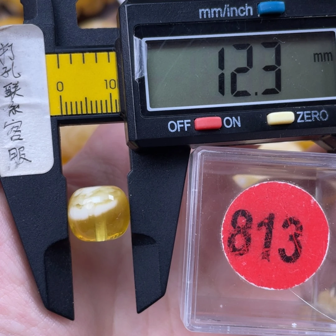 蜜蜡未镶嵌珠宝奇石