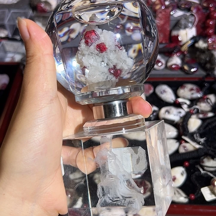 天然辰砂水晶球摆件1