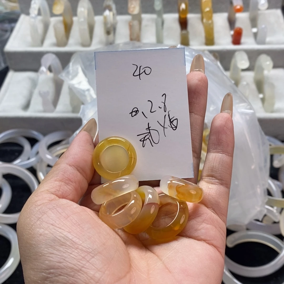 手镯玛瑙/玉髓未镶嵌40