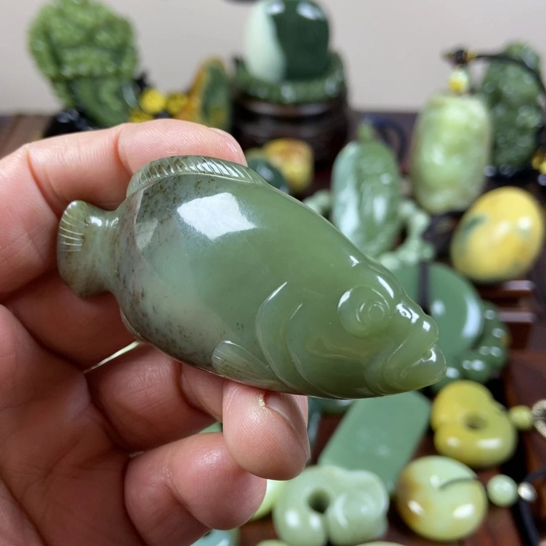 岫岩老玉（透闪石质玉）未镶嵌珠宝奇石